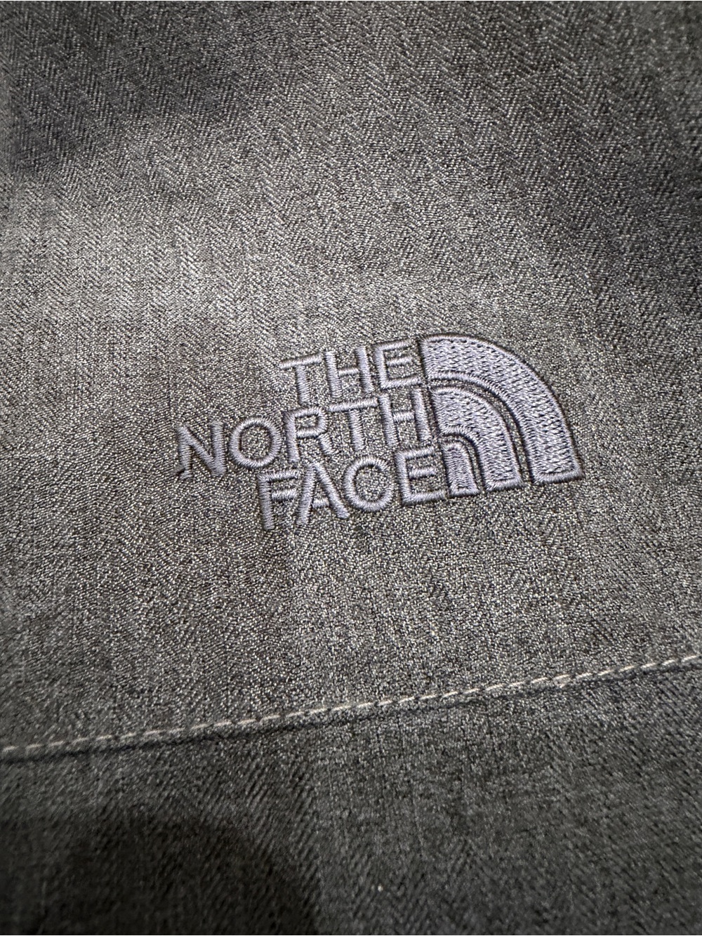 The North Face Men's Hooded HyVent 2.5 Jacket Large— Charcoal - Picture 10 of 11